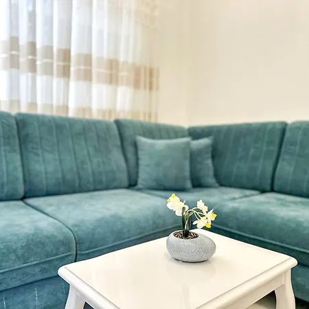 Turquoise 2br *