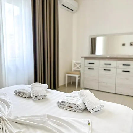 Turquoise 2br Appartement *