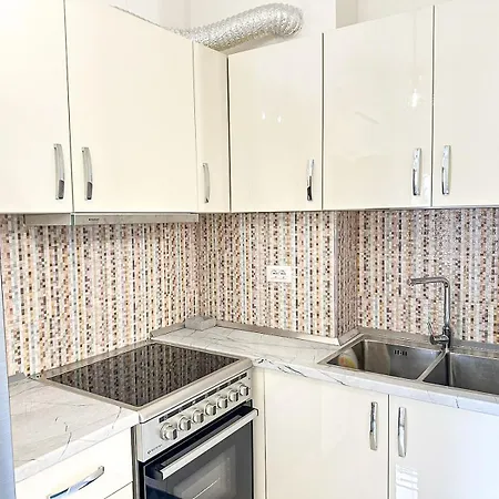 Turquoise 2br Lägenhet