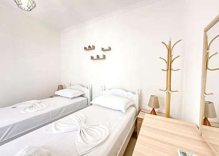 Turquoise 2br *