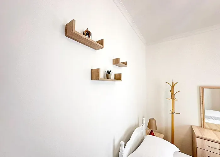 Turquoise 2br Appartement Tirana
