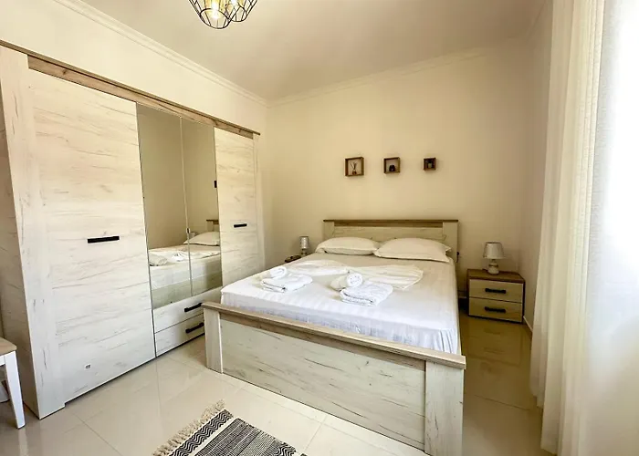 Turquoise 2br *